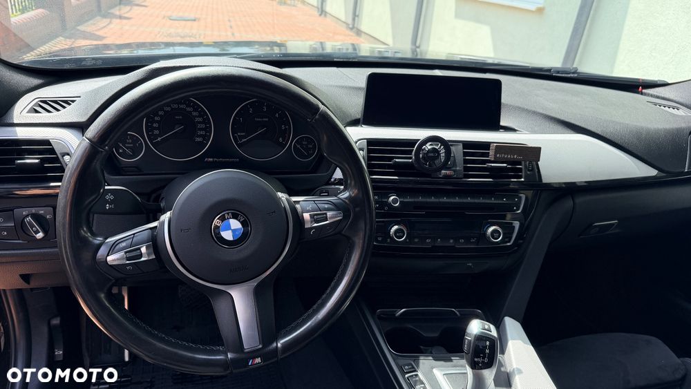 BMW Seria 3 318d Edition M Sport Shadow - 8