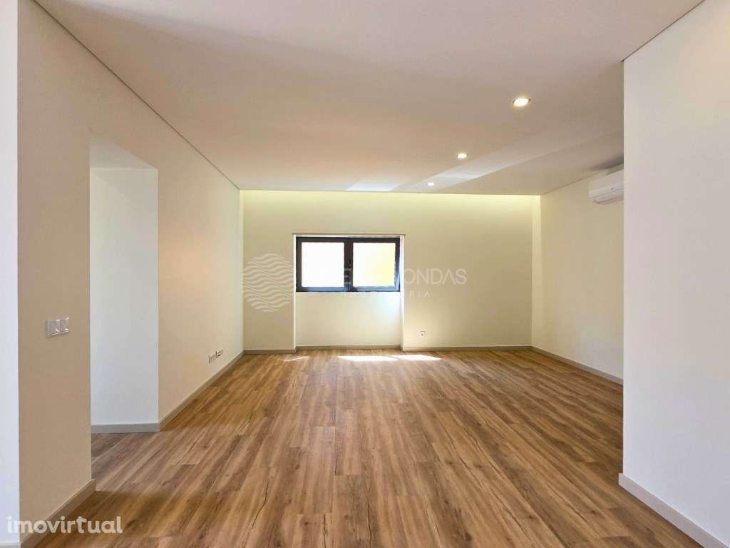 Andar de moradia totalmente remodelado | Terraço | Espinho | Junto ... - Grande imagem: 3/60