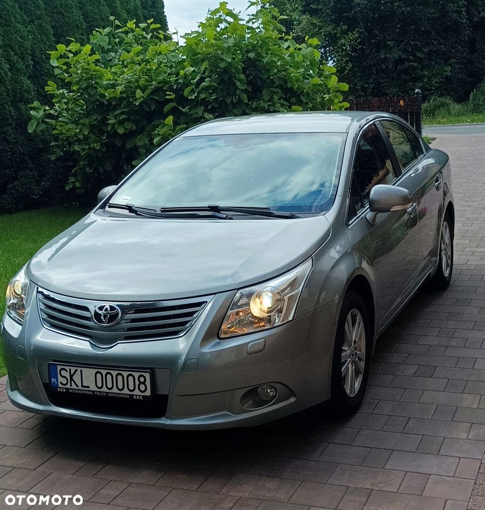 Toyota Avensis - 1