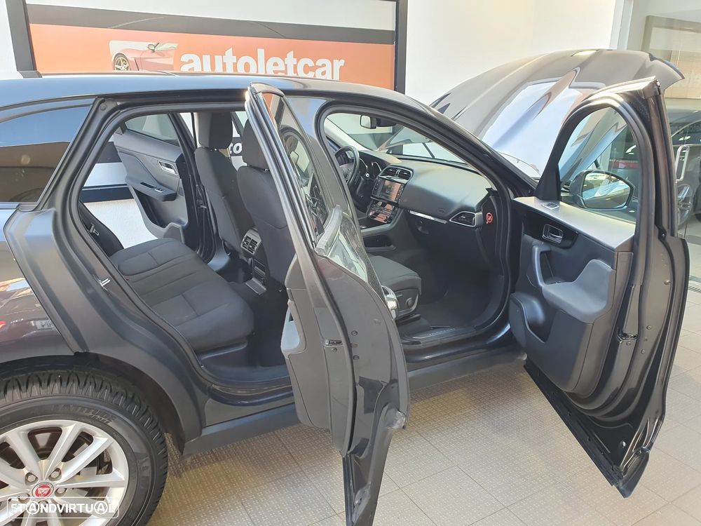 Jaguar F-Pace 2.0 i4D Pure Aut. - 17