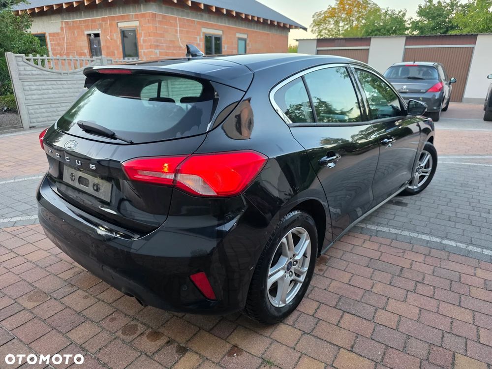 Ford Focus 1.0 EcoBoost Hybrid ACTIVE - 5