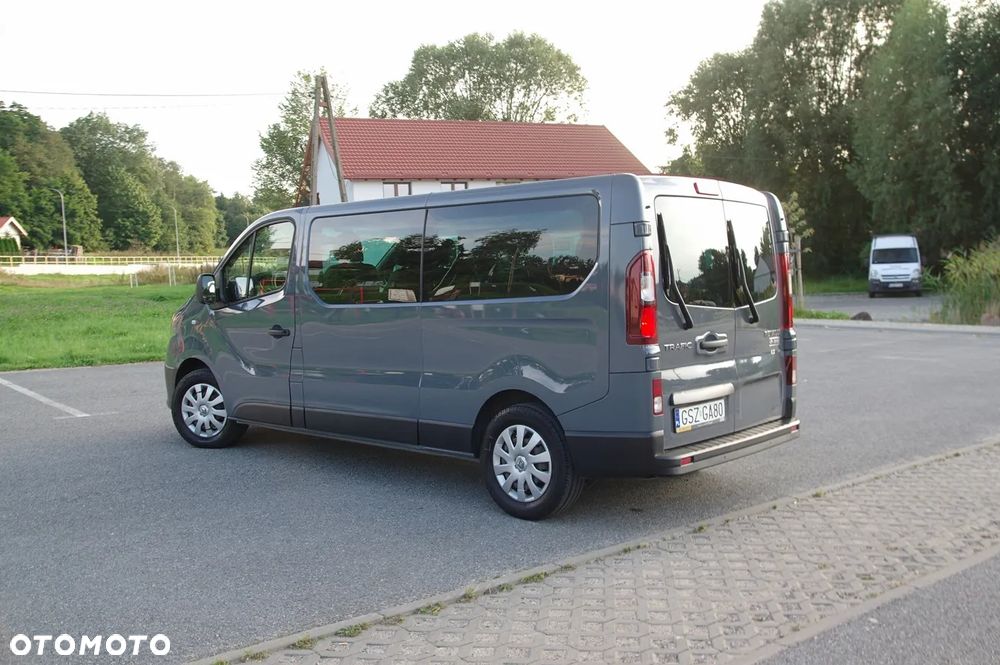 Renault Trafic Grand SpaceClass 2.0 dCi - 4