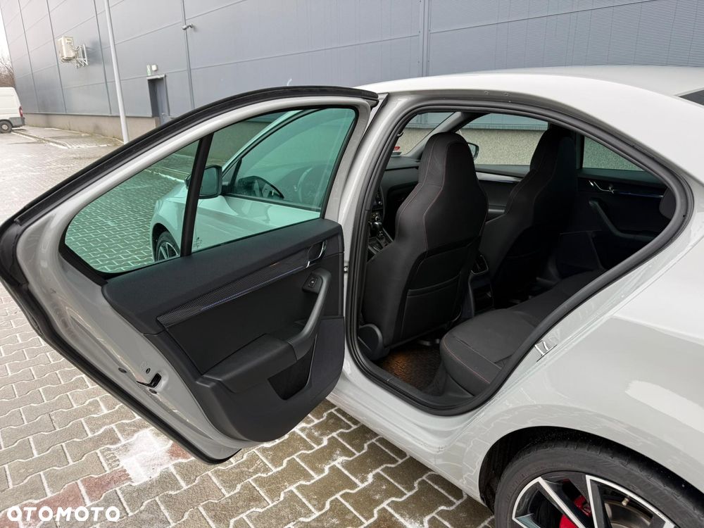 Skoda Octavia 2.0 TDI RS DSG - 20