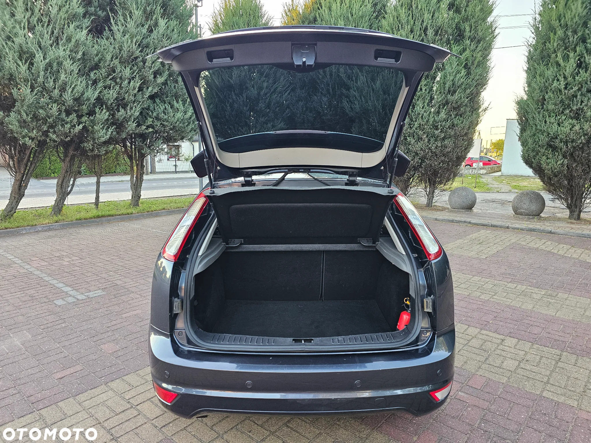Ford Focus 1.8 TDCi Ghia - 17