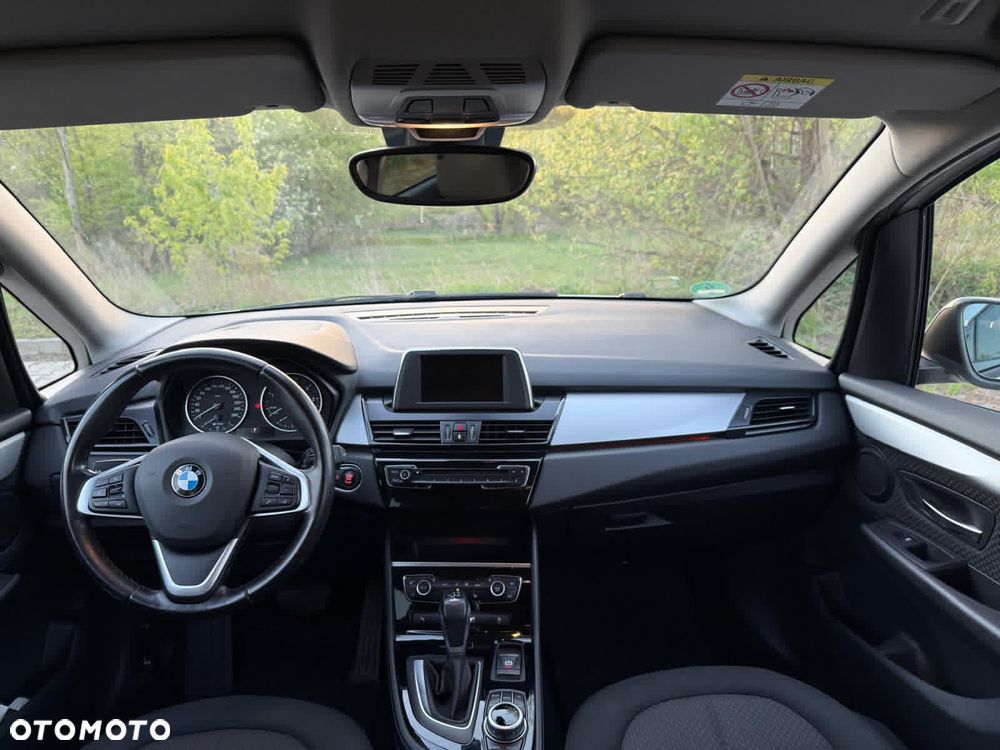 BMW Seria 2 218d Sport-Aut Advantage - 12