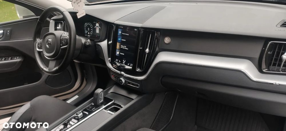 Volvo XC 60 B5 B AWD Momentum Pro - 10