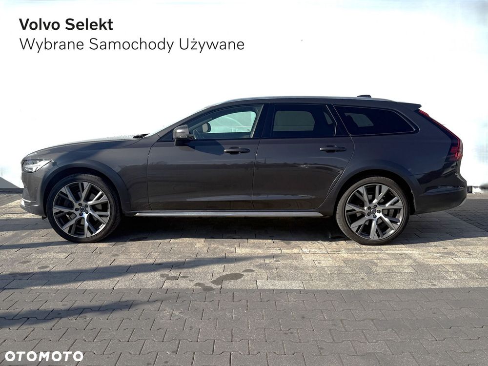 Volvo V90 Cross Country - 4
