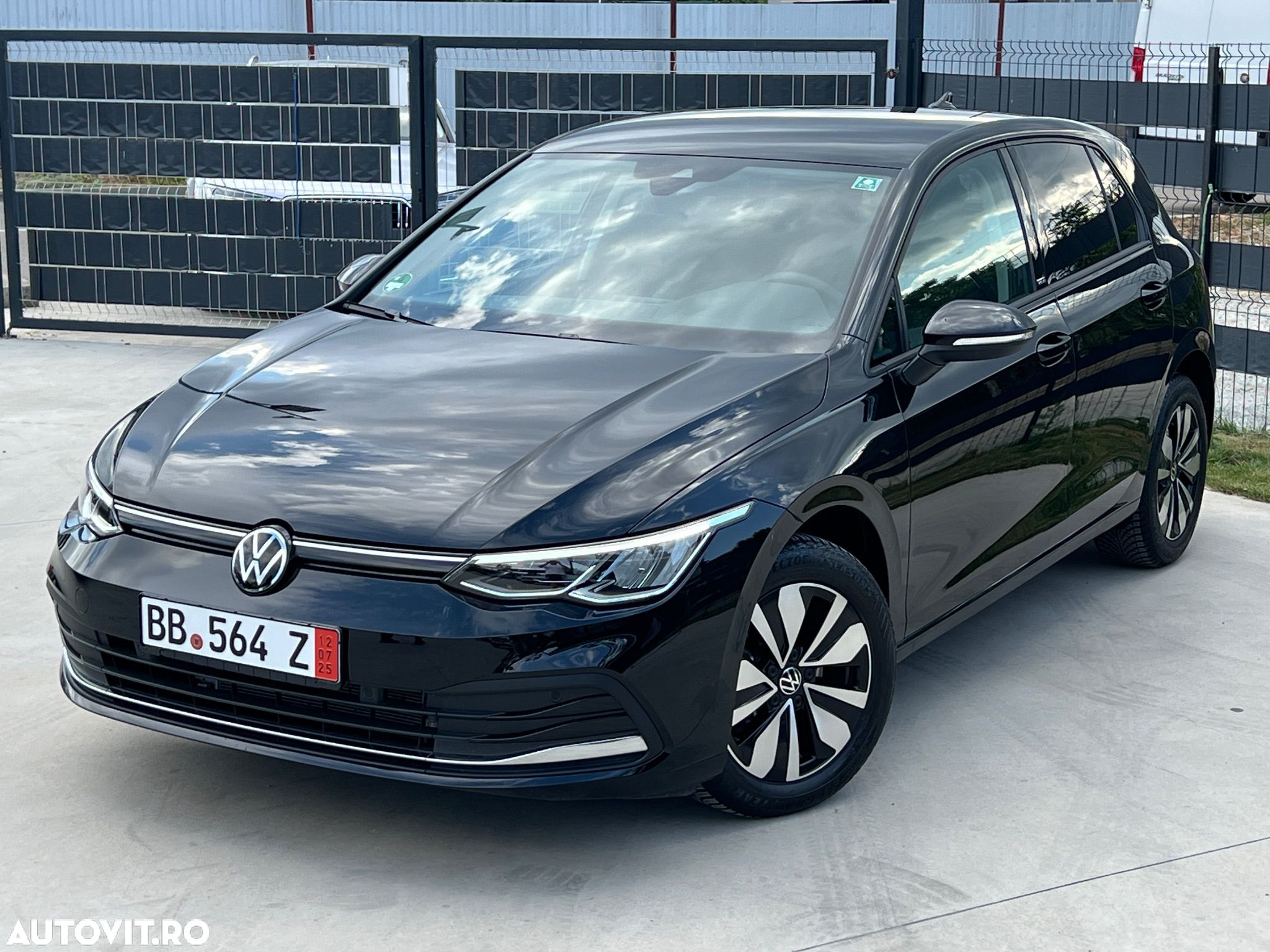 Volkswagen Golf 1.5 TSI OPF Move - 1