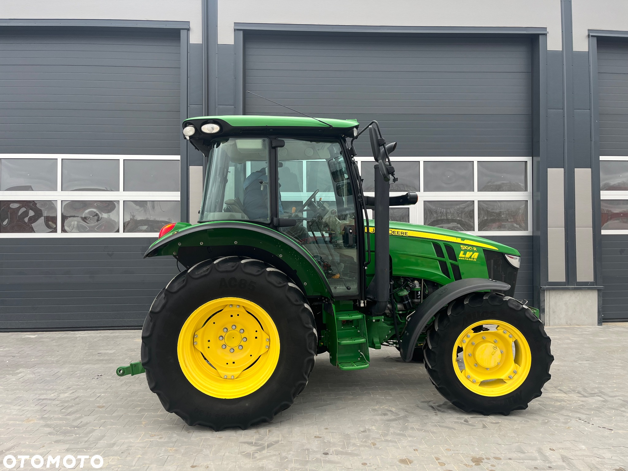John Deere 5100r - 3