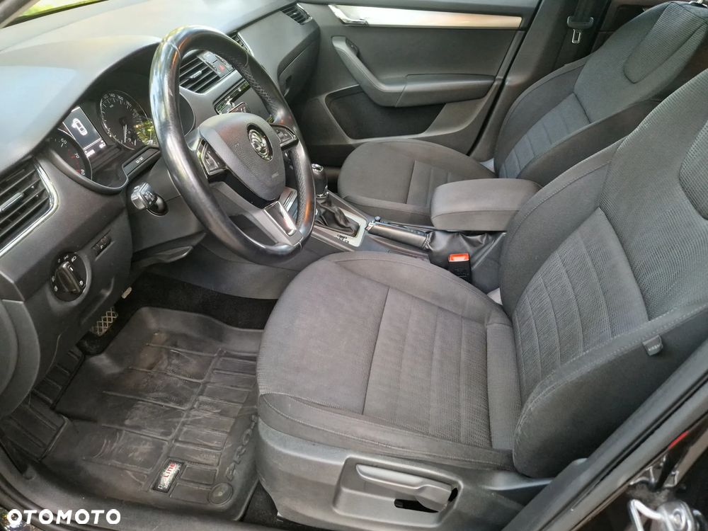 Skoda Octavia 1.4 TSI Ambition DSG - 13