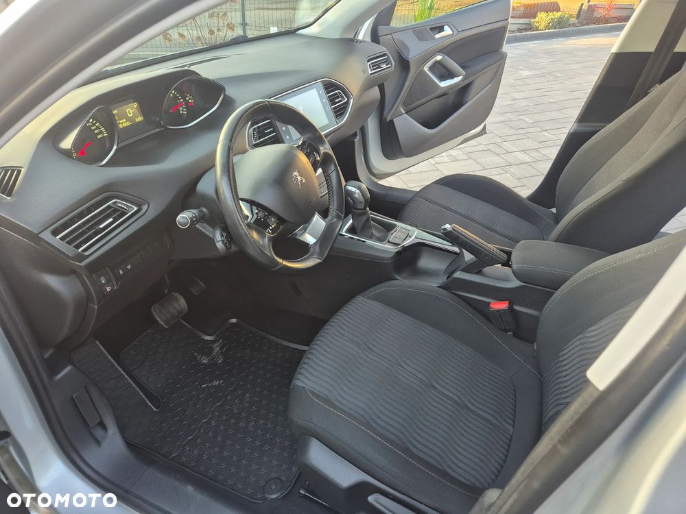 Peugeot 308 - 14