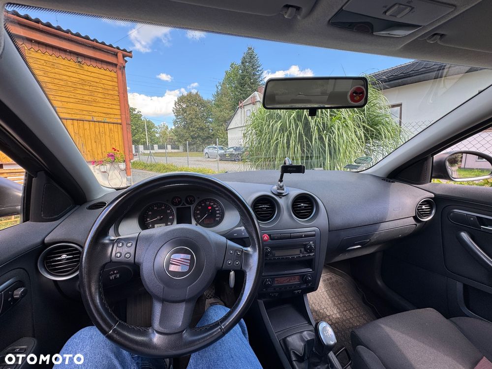 Seat Ibiza 1.6 16V Sport - 12