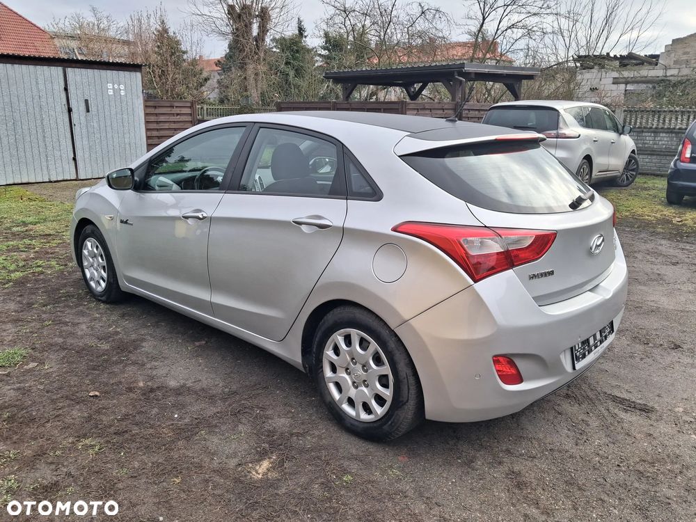 Hyundai i30 1.4 Trend - 4
