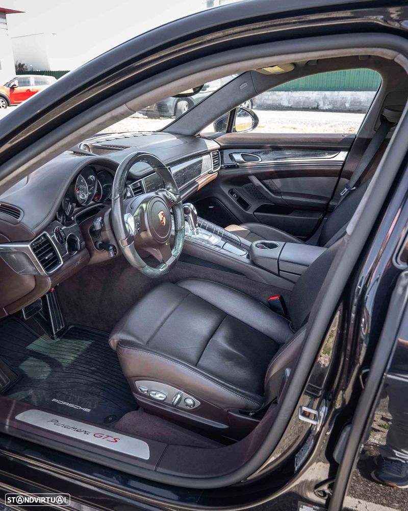 Porsche Panamera 4S PDK - 13