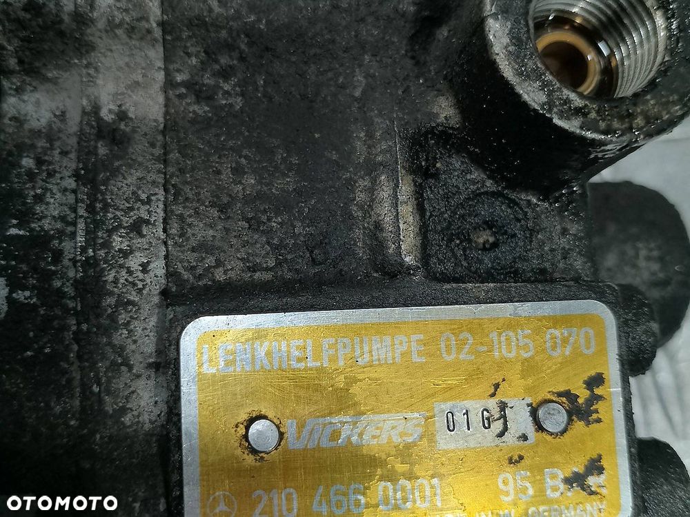 POMPA WSPOMAGANIA MERCEDES-BENZ W124 2104660001 2.3 B - 6