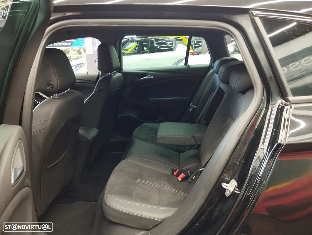 Opel Astra Sports Tourer 1.2 T GS Line S/S - 13