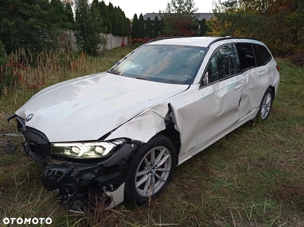 BMW Seria 3 318d mHEV - 3