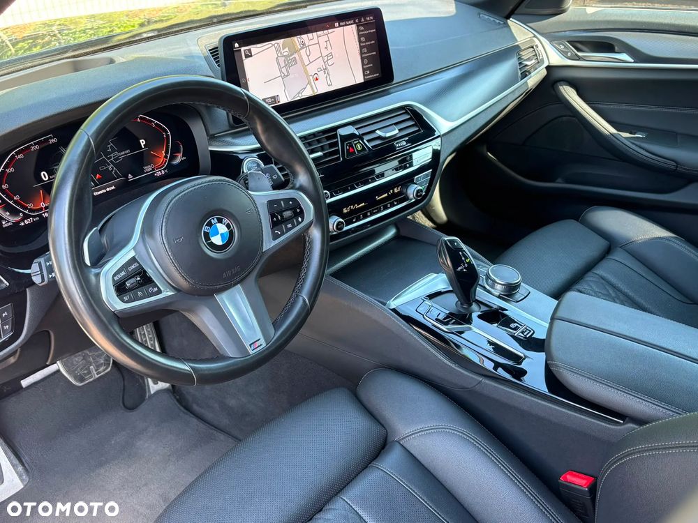 BMW Seria 5 520d xDrive mHEV M Sport sport - 9