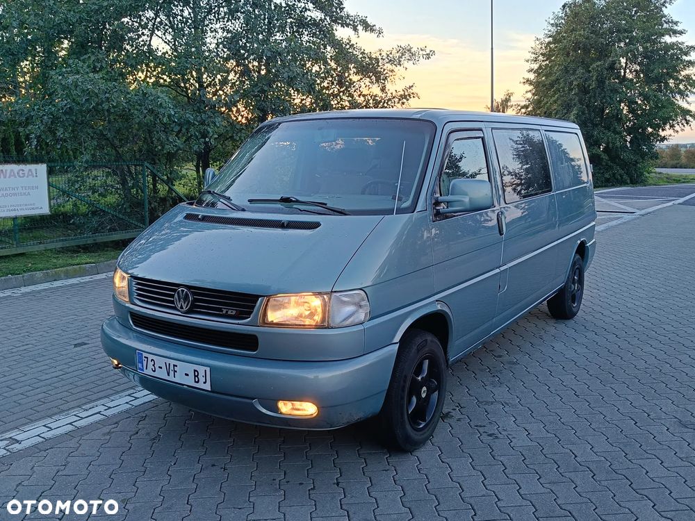Volkswagen Transporter - 1