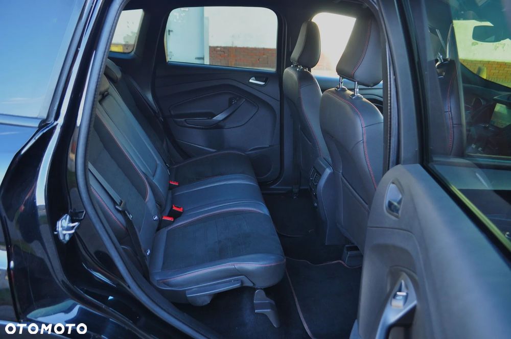 Ford Kuga 1.5 EcoBoost 2x4 ST-Line - 30