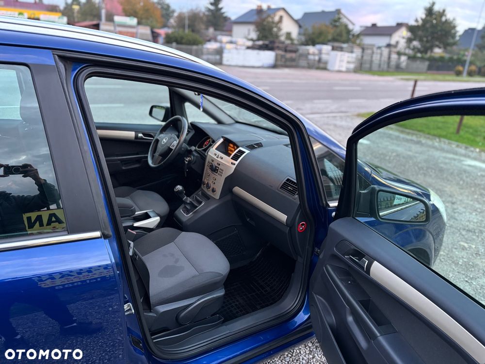 Opel Zafira - 9
