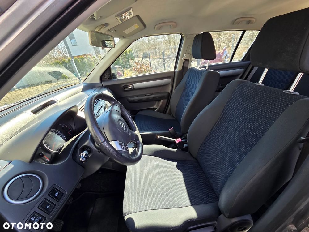 Suzuki Swift 1.3 Club - 6