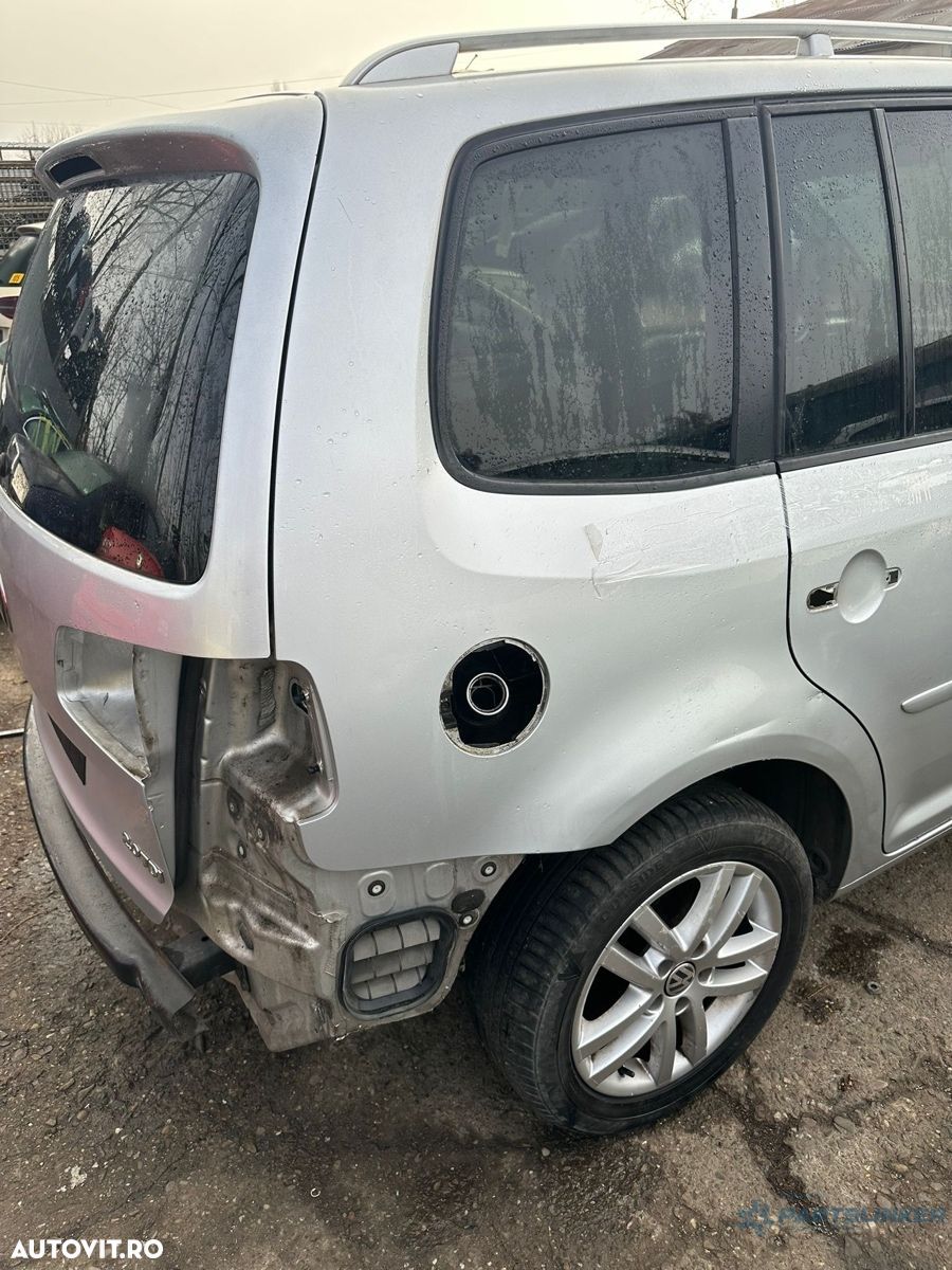 Aripa dreapta spate VOLKSWAGEN TOURAN 1T3 2010 - 2015 TDI CFHC - 1