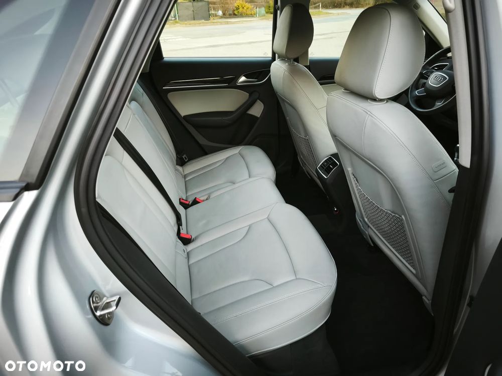 Audi Q3 - 18