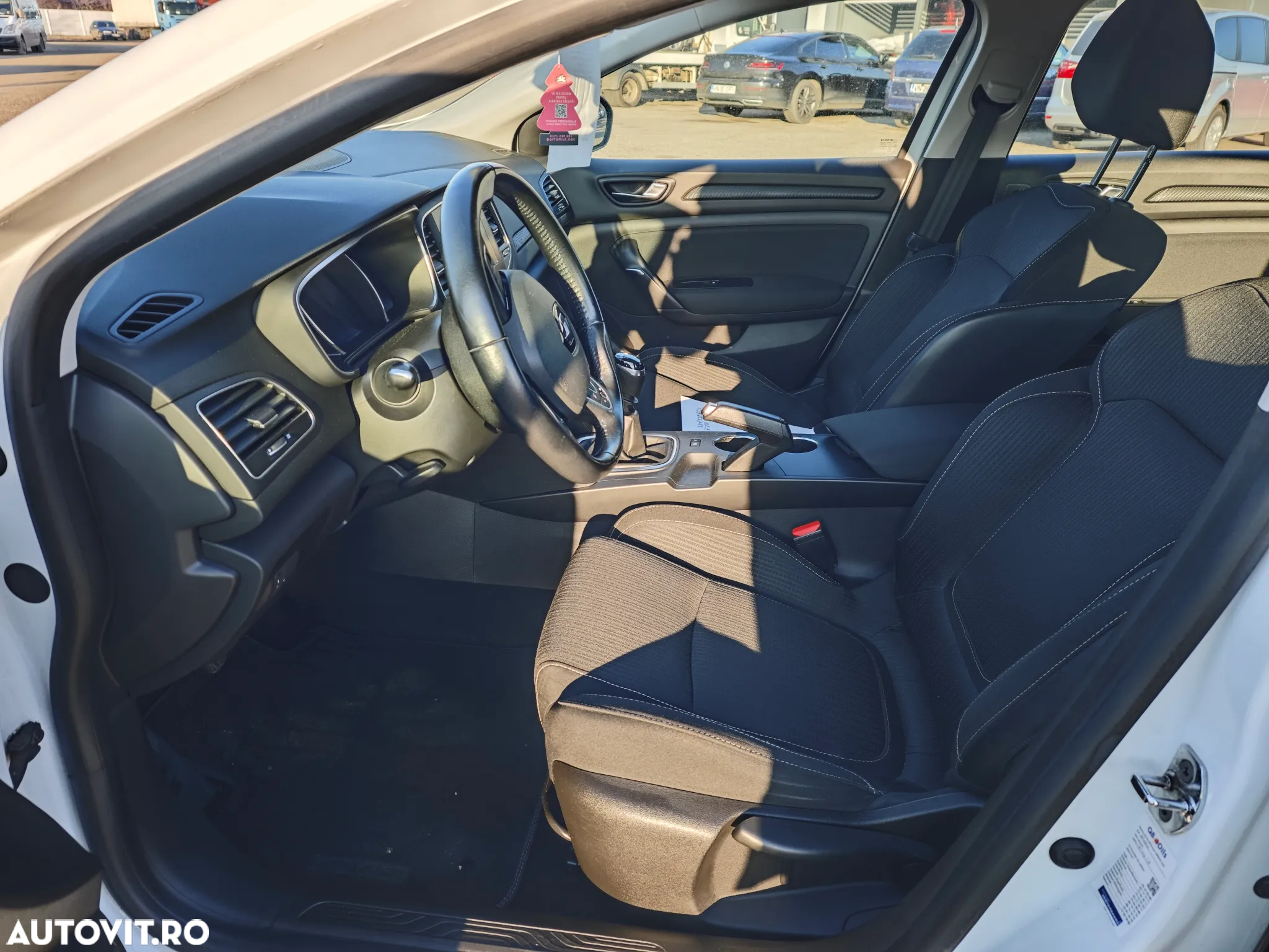 Renault Megane BLUE dCi 115 LIMITED - 8