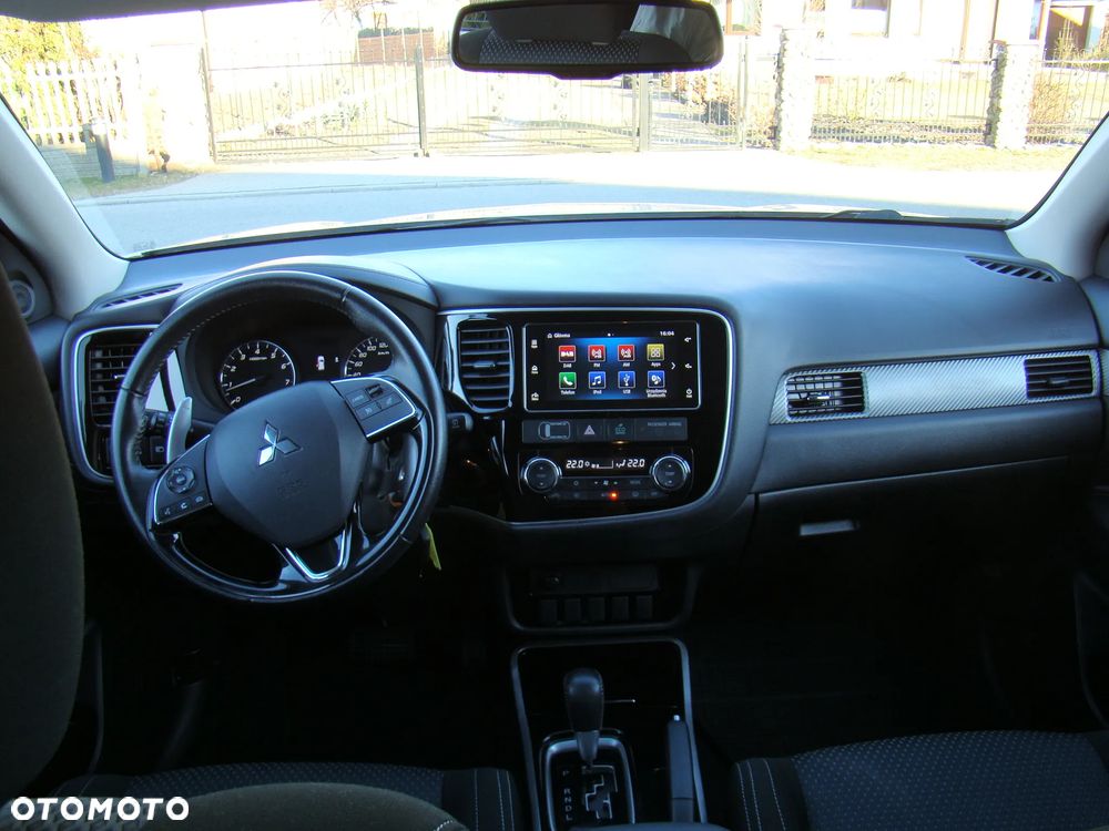 Mitsubishi Outlander 2.0 2WD CVT Diamant - 30