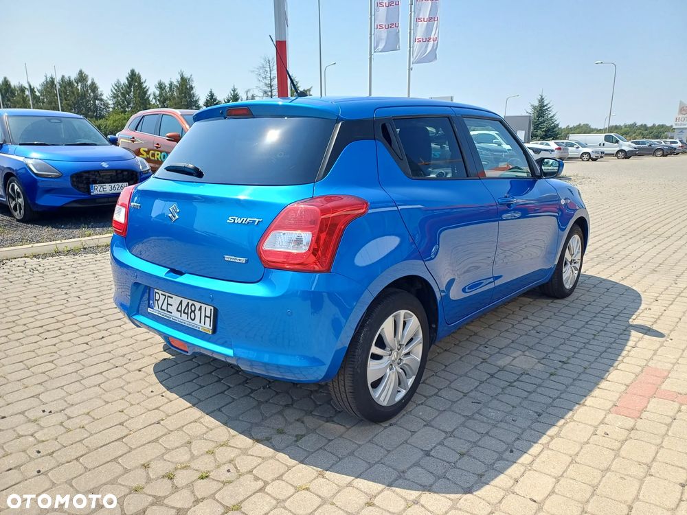 Suzuki Swift 1.2 Premium Plus - 4