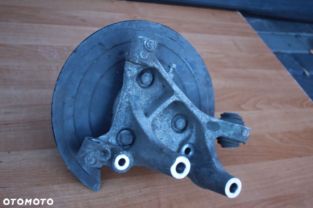 ZWROTNICA PIASTA PRAWY TYŁ PRAWA TYLNA OPEL INSIGNIA B 5x115 - 4