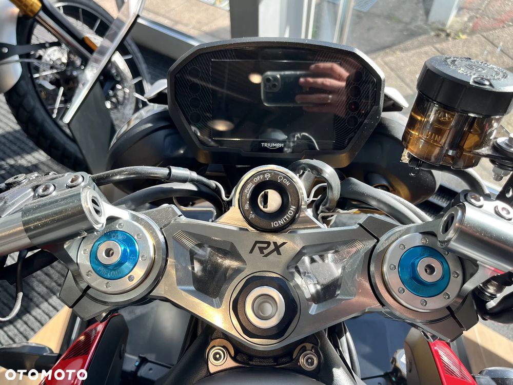 Triumph Street Triple - 5