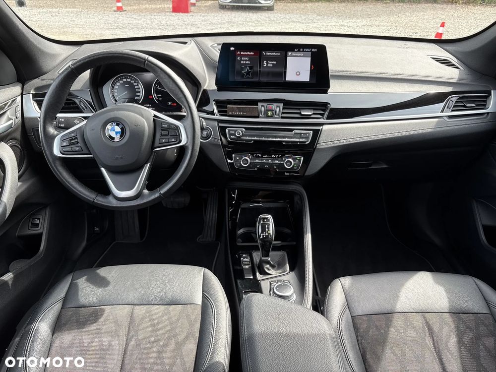 BMW X1 sDrive18d xLine - 12