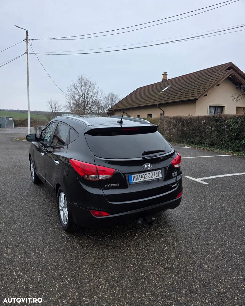 Hyundai ix35 2.0 CRDI 4WD Premium - 5