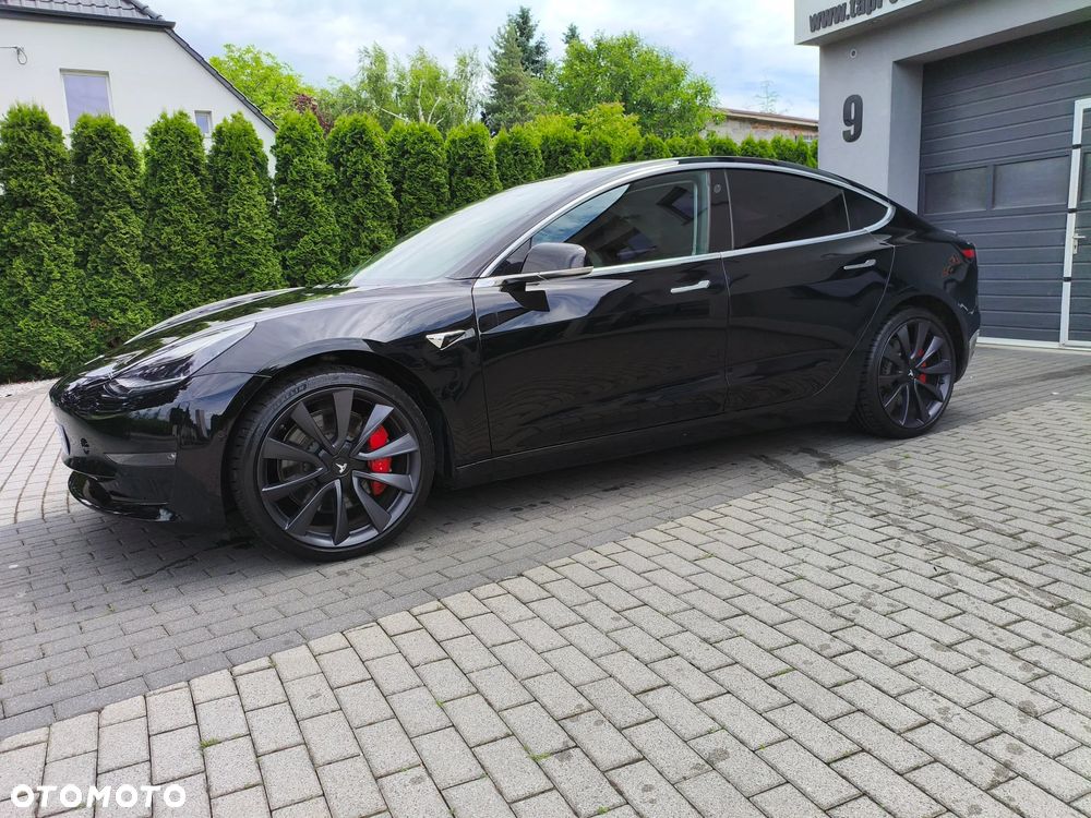 Tesla Model 3 - 3