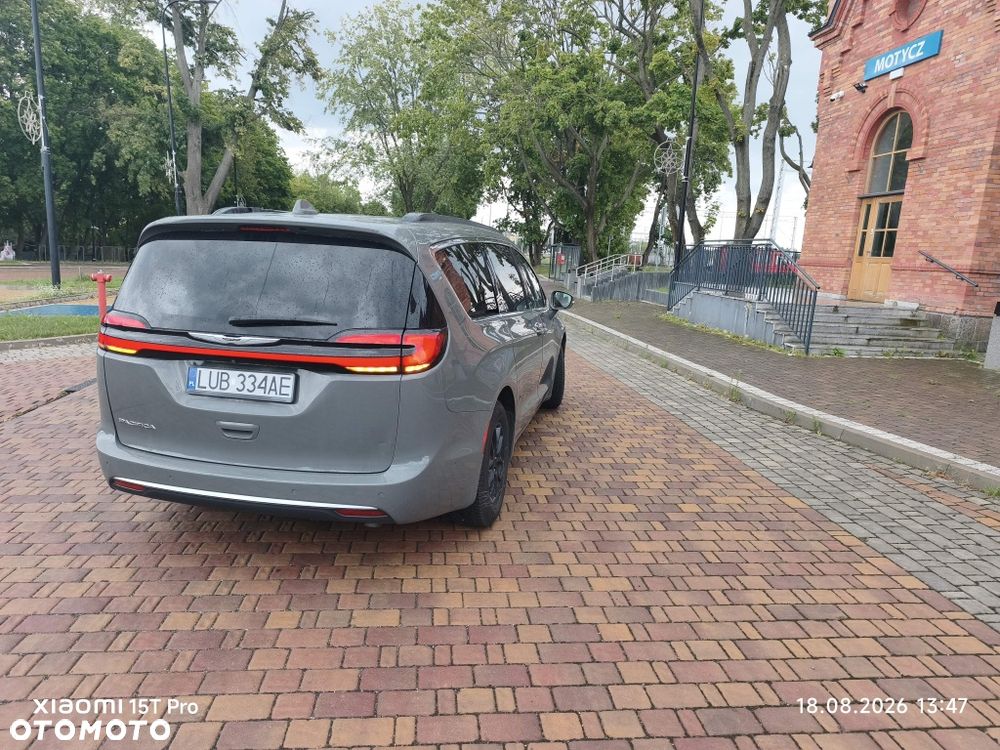 Chrysler Pacifica - 6
