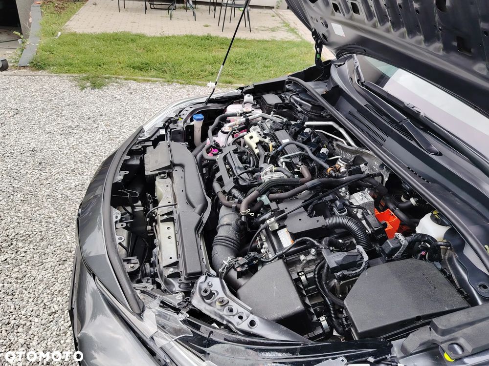 Toyota Corolla 2.0 Hybrid GR Sport Dynamic - 12