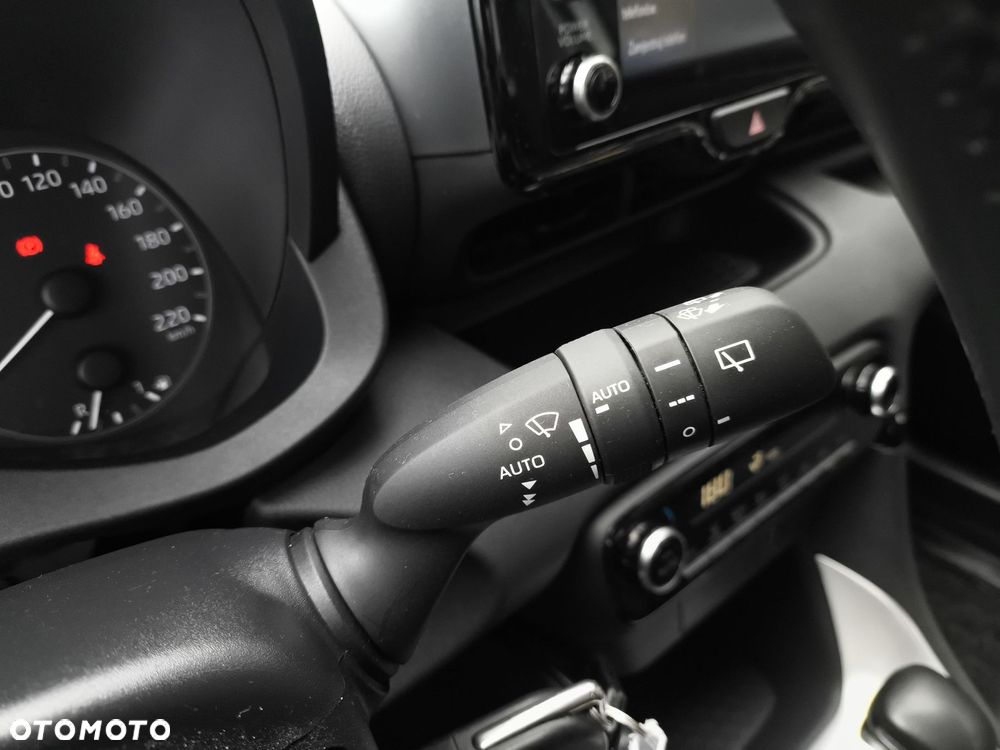 Toyota Yaris Hybrid 1.5 Comfort - 16