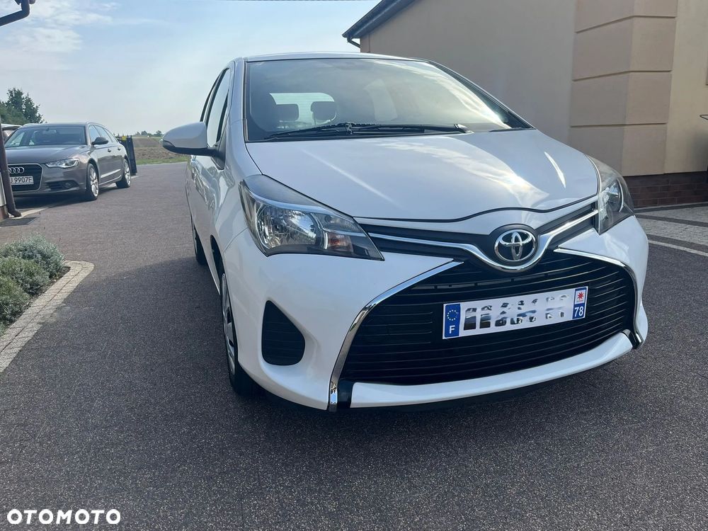 Toyota Yaris 1.0 VVT-i - 12
