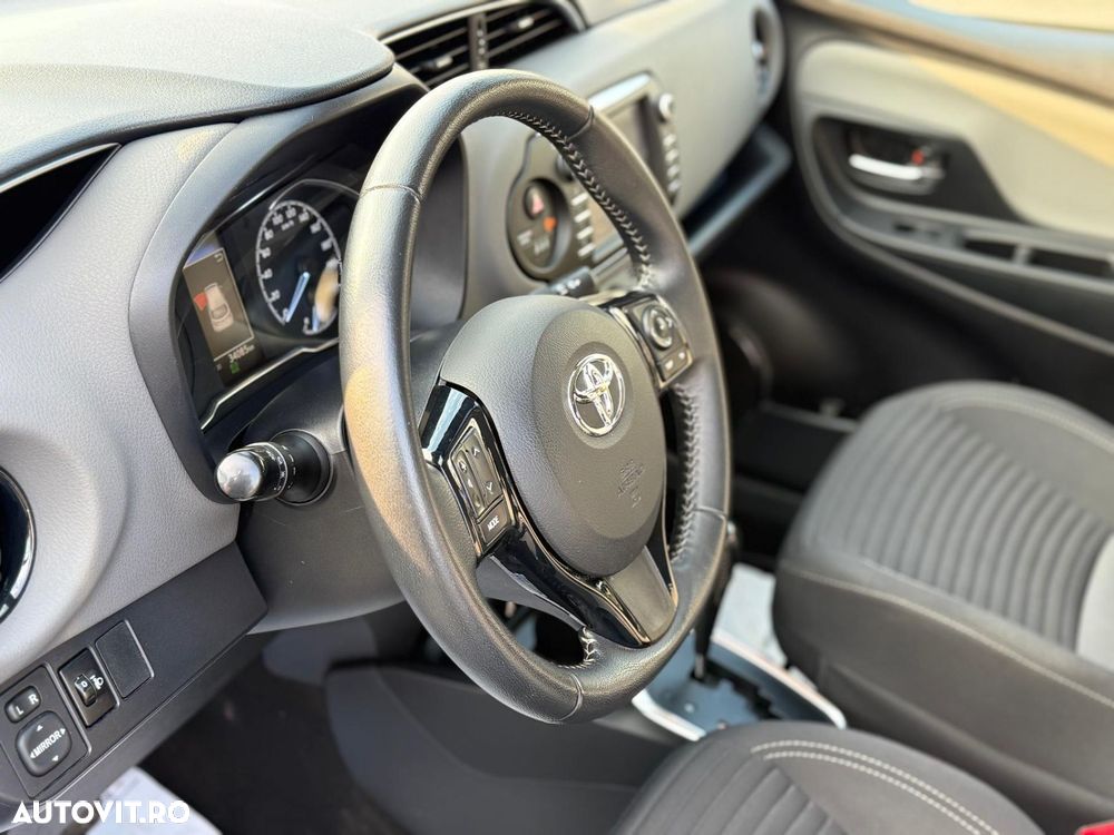 Toyota Yaris - 8