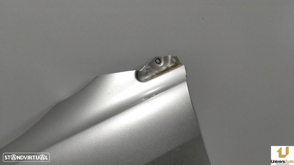 GUARDA-LAMAS FRONTAL ESQUERDO TOYOTA AVENSIS 2005 - - 2