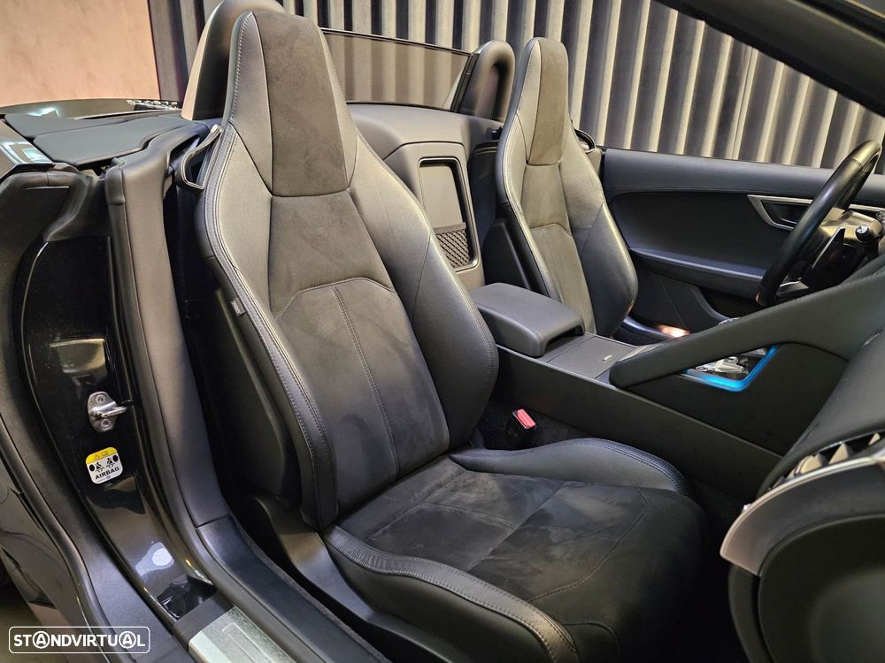 Jaguar F-Type 2.0 i4 R-Dynamic Black - 28