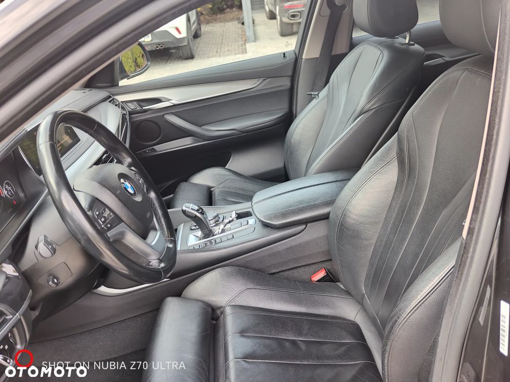 BMW X6 xDrive30d - 16