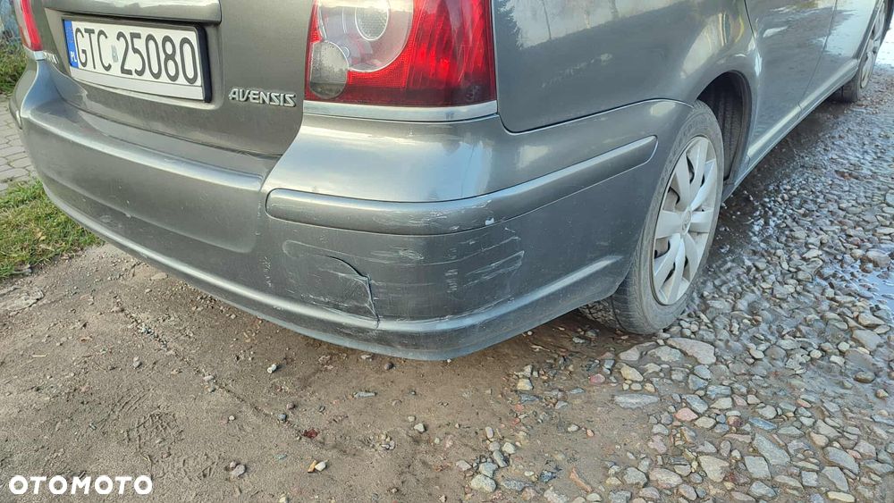 Toyota Avensis 1.8 VVT-i Luna - 2