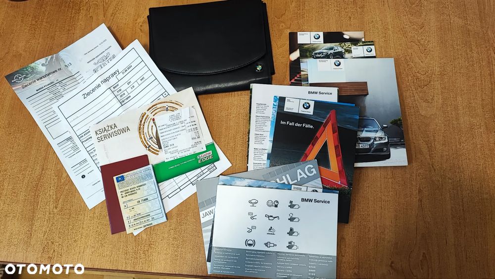 BMW Seria 3 318i - 23