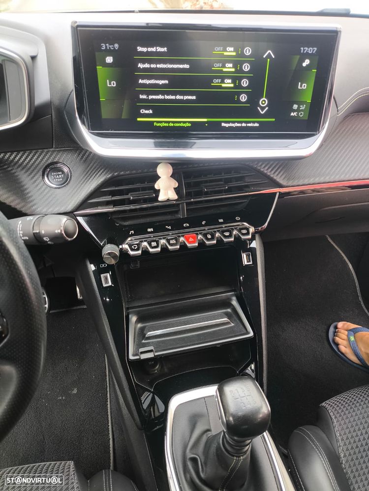 Peugeot 2008 - 12