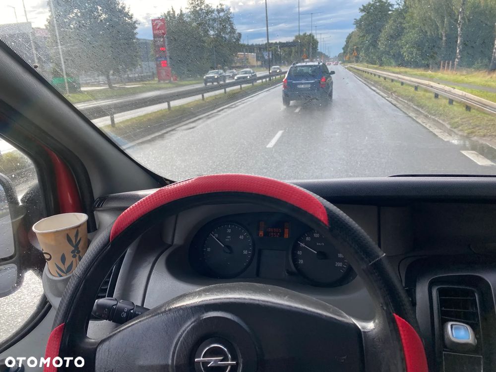 Opel Vivaro - 25