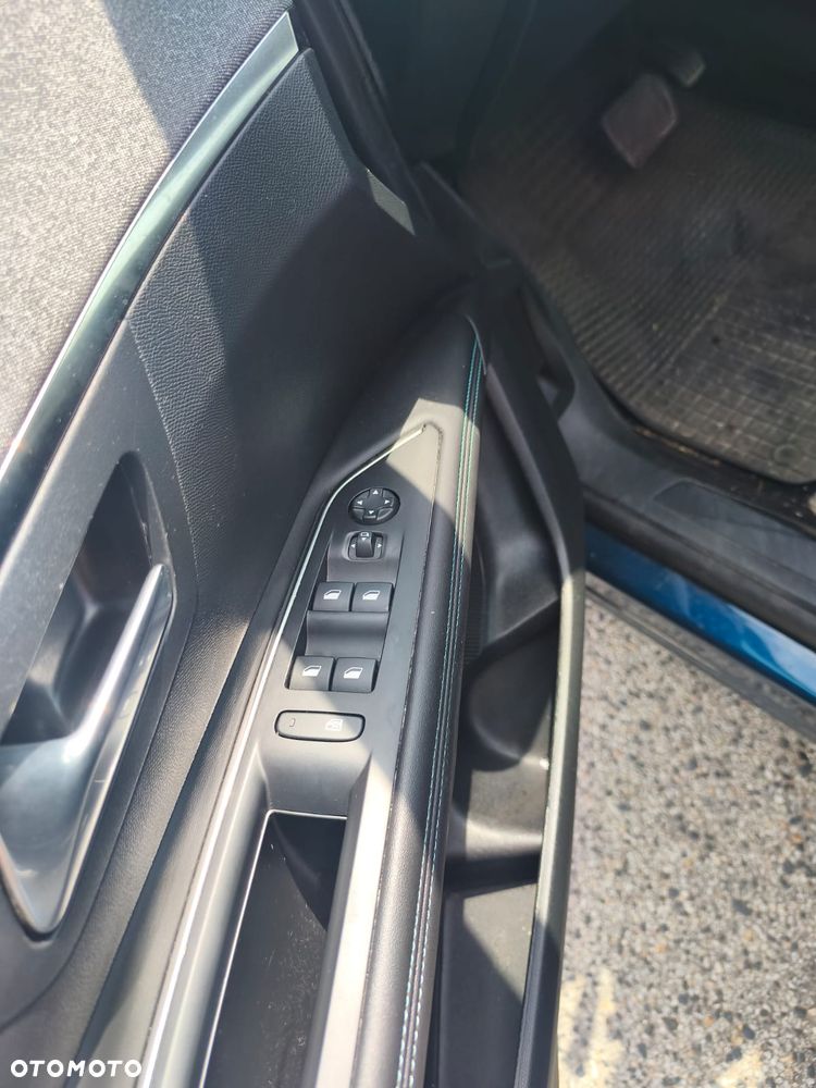 Peugeot 3008 BlueHDi 130 Stop & Start EAT8 Allure - 12
