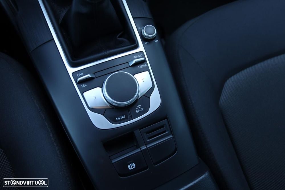 Audi A3 Sportback 1.6 TDI Design - 7